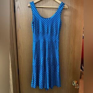 Roz & Ali Vibrant Blue and Black Striped Tiered Midi Dress Like New!